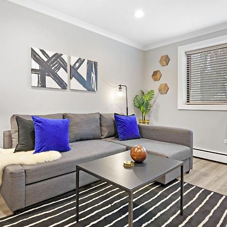 Sophisticated Studio Apartment With Modern Kitchen - Oakdale Od2 Rep Чикаго Экстерьер фото