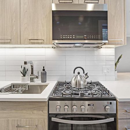 Sophisticated Studio Apartment With Modern Kitchen - Oakdale Od2 Rep Чикаго Экстерьер фото