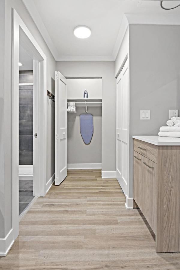 Sophisticated Studio Apartment With Modern Kitchen - Oakdale Od2 Rep Чикаго Экстерьер фото