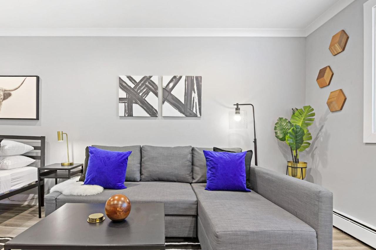 Sophisticated Studio Apartment With Modern Kitchen - Oakdale Od2 Rep Чикаго Экстерьер фото